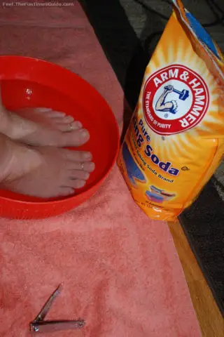 soaking-feet-ingrown-toenail.jpg